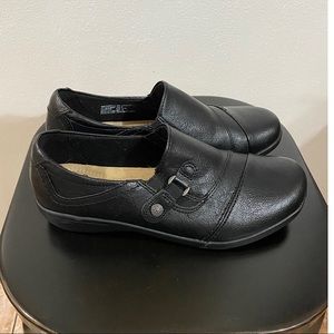 Brand new Earth spirit shoes